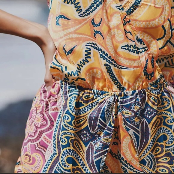 New🌟Anthropologie Sensual Romper - Picture 4 of 4